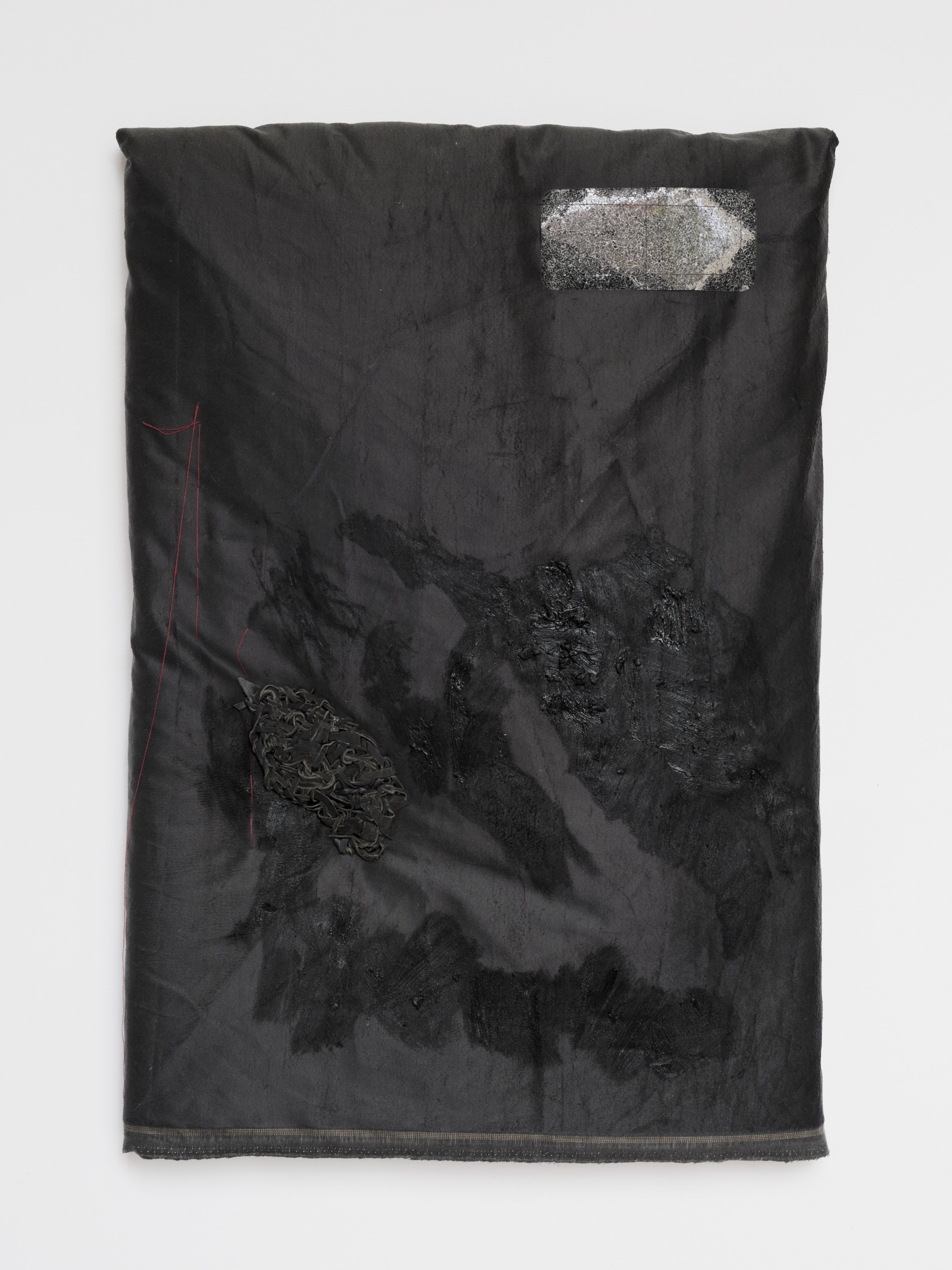 Ana Genovés - Gris negro con pantalla rota